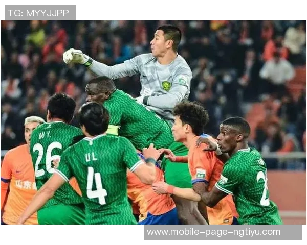 法比奥与马马杜马莱莱携手备战新赛季全力以赴训练中